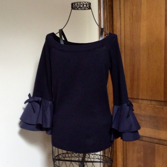 Catherine Malandrino Tops - Catherine Malandrian Knit Top Satin Feel Detail Cuffs
